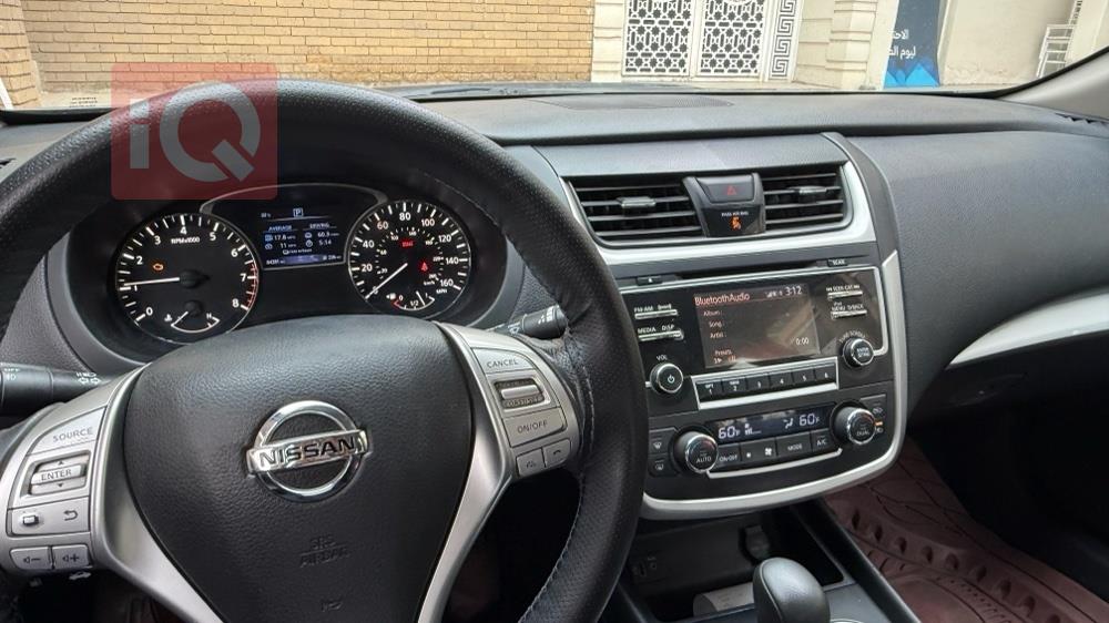 نيسان ألتيما